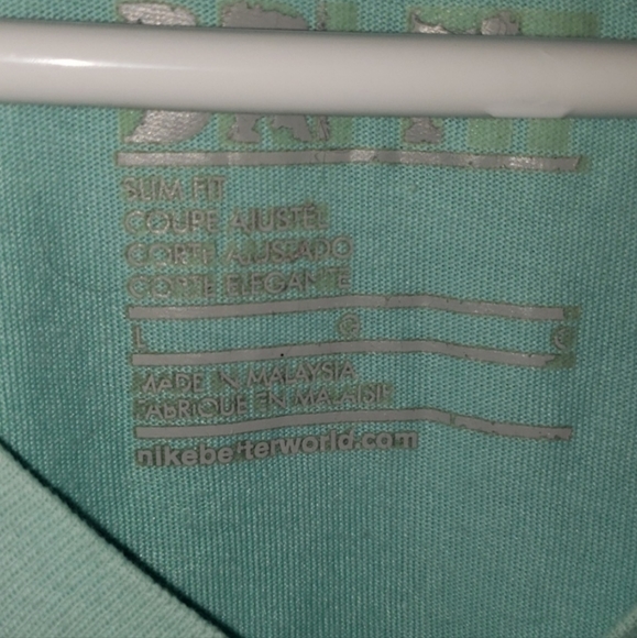 •𝙉𝙄𝙆𝙀•𝙏𝙎𝙃𝙄𝙍𝙏• - Picture 4 of 6